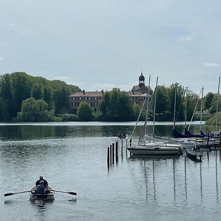 Flat In Eutin On The Kleiner Eutiner See Lake Apartment Exterior foto