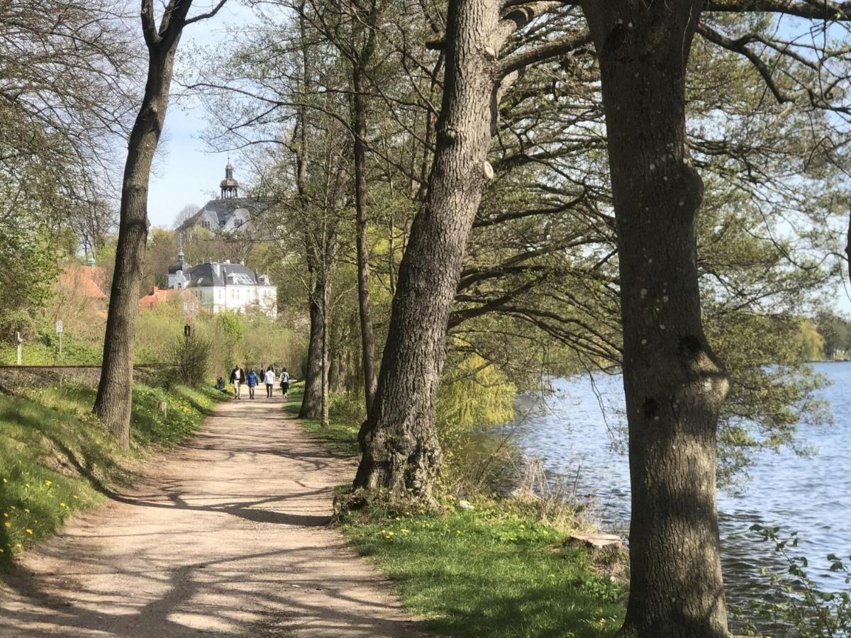 Flat In Eutin On The Kleiner Eutiner See Lake Apartment Exterior foto