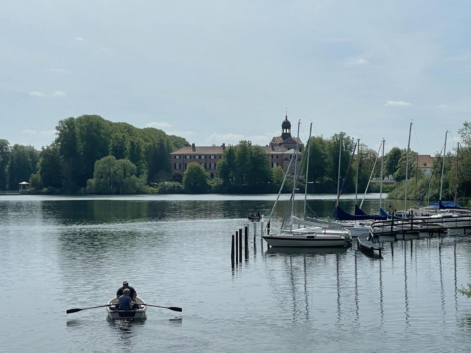 Flat In Eutin On The Kleiner Eutiner See Lake Apartment Exterior foto